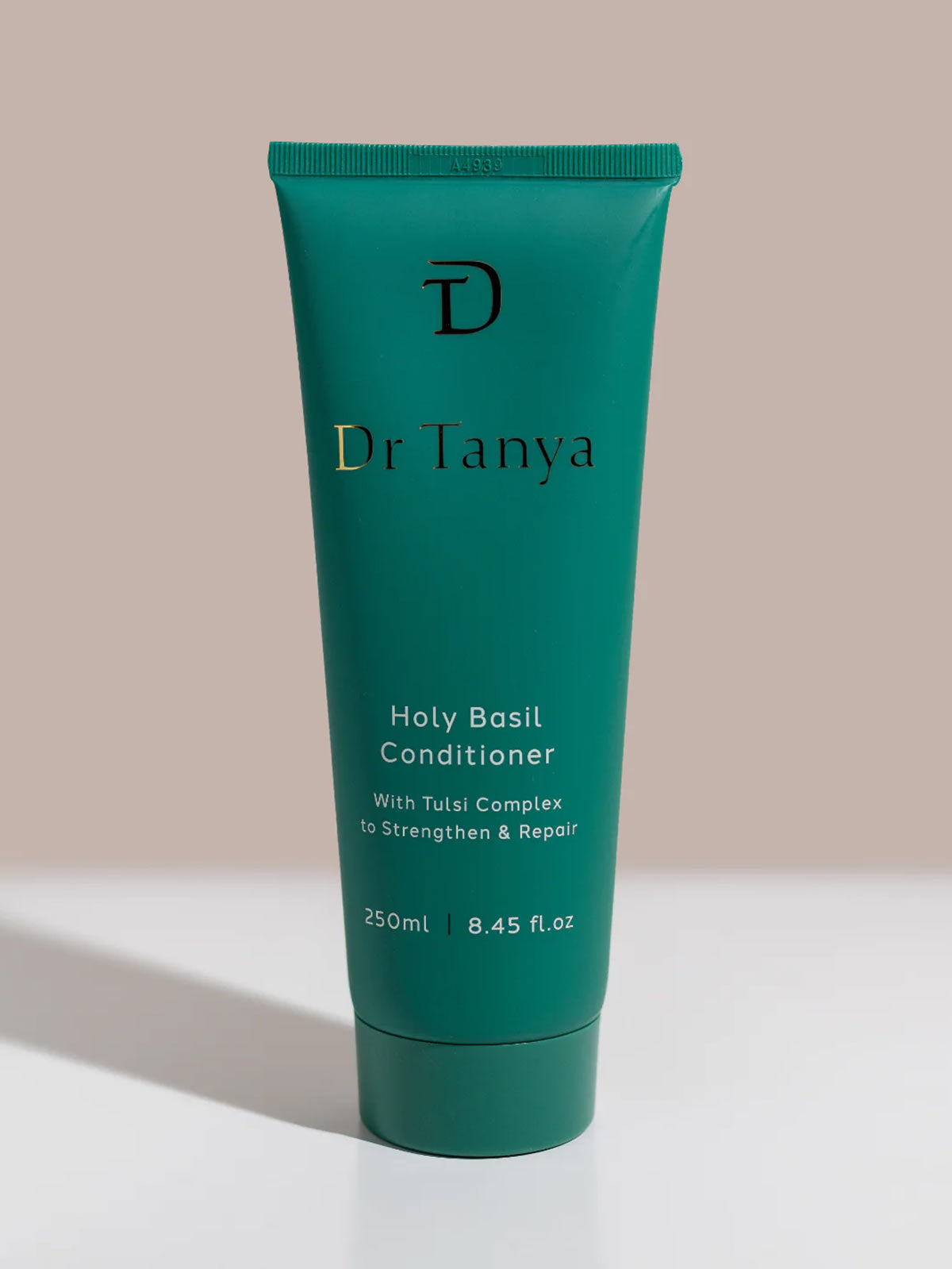 Dr. Tanya - Nourishing Holy Basil Conditioner with Holy Basil & Green Tea Extract