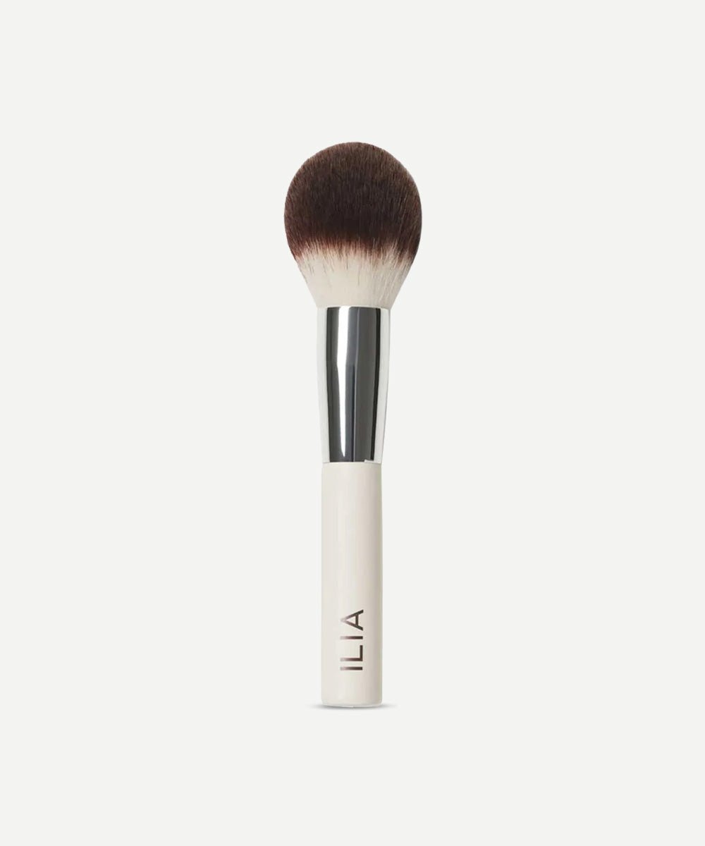 Ilia - Full-Bodied Finishing Powder Brush made from Reycyled Aluminium & Sustainably Harvested Wood - Secret Skin