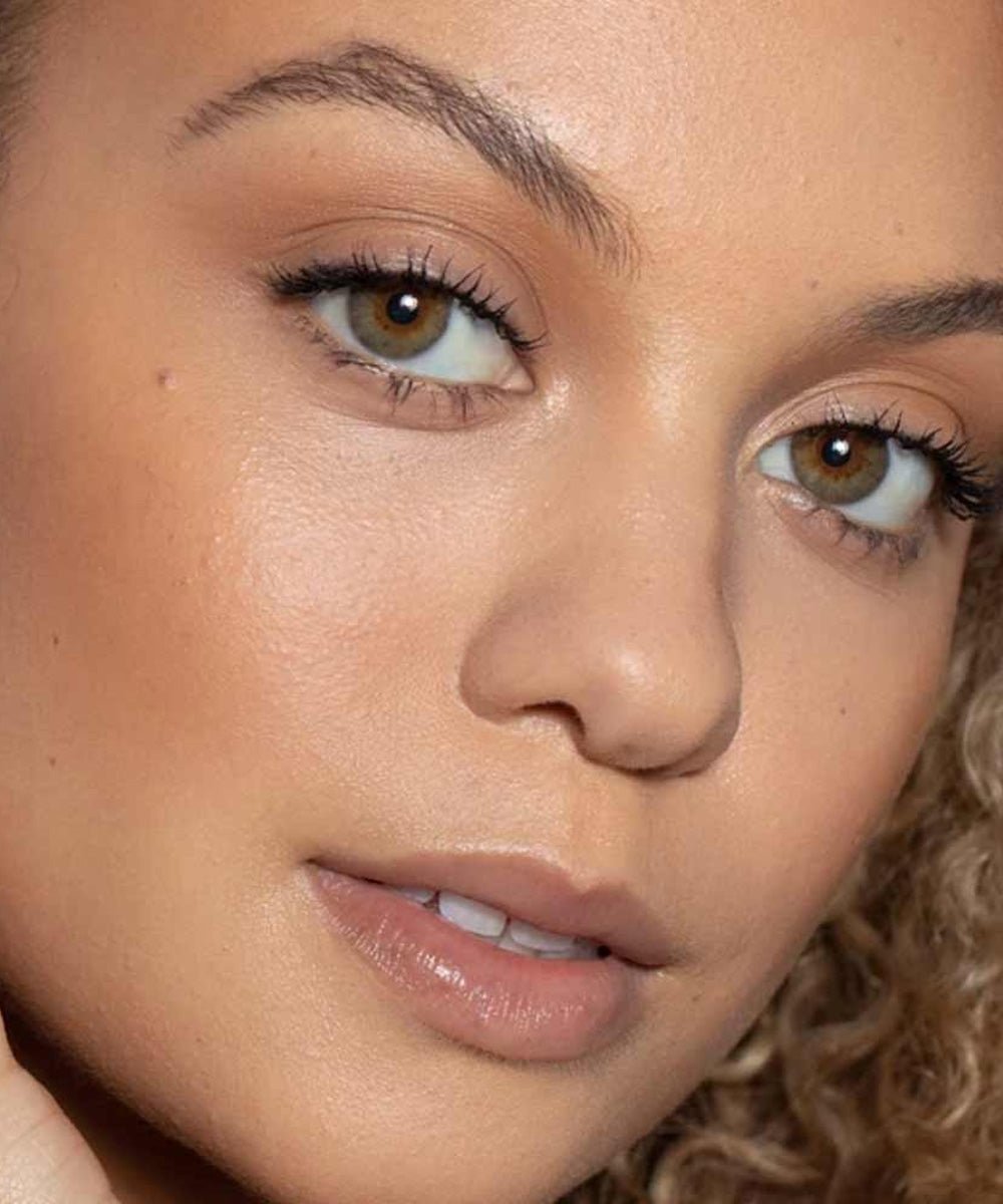 Ilia - Seamlessly Blendable Nightlight Bronzing Powder with Jojoba Oil & Matte Micca - Secret Skin